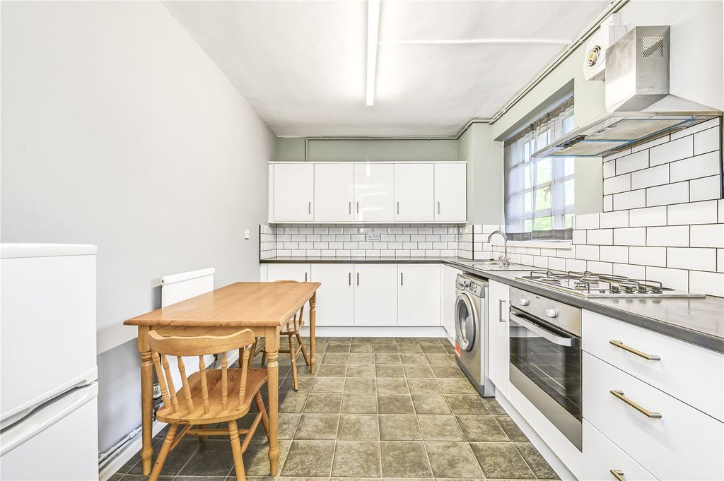Property photo 3 of 10 Picture No. 04
