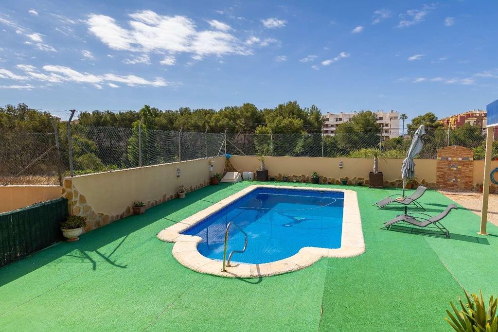 Property photo 1 of 30