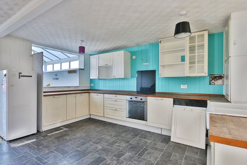 Property photo 2 of 9 4347725