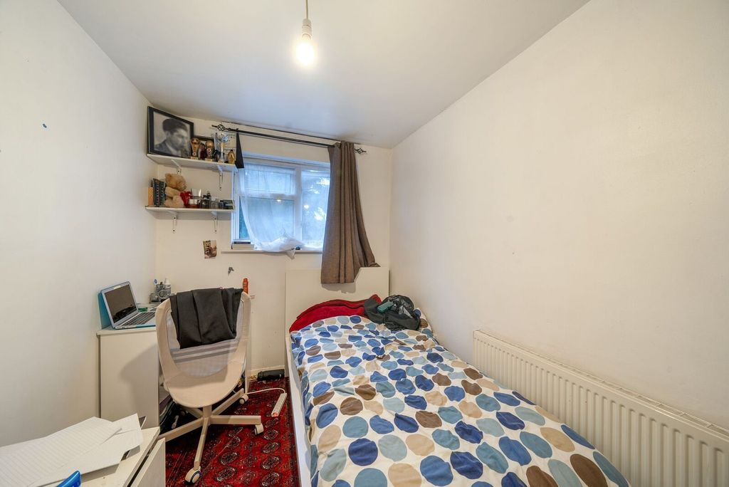 Property photo 2 of 7