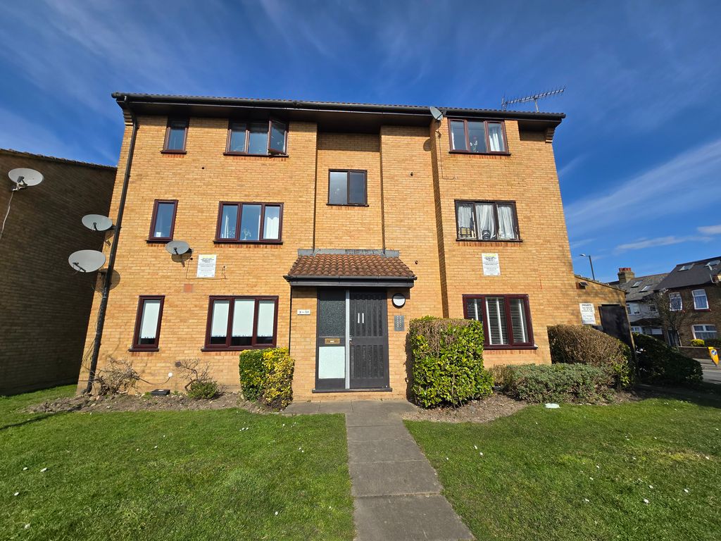 Property photo 1 of 6 External