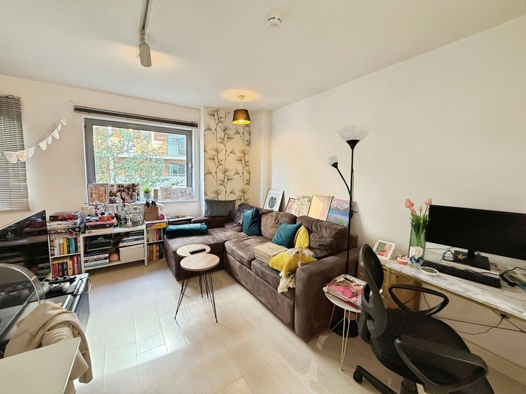 Property photo 1 of 6 Picture No. 10