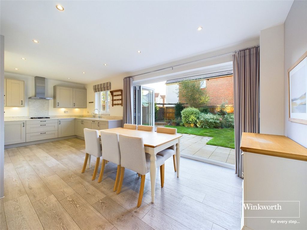 Property photo 2 of 27 Picture No. 04