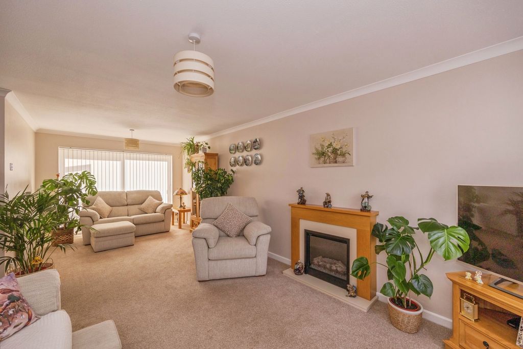 Property photo 2 of 24 Pbox-Img.Jpg