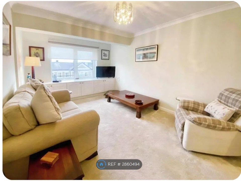 Property photo 1 of 8 Lounge