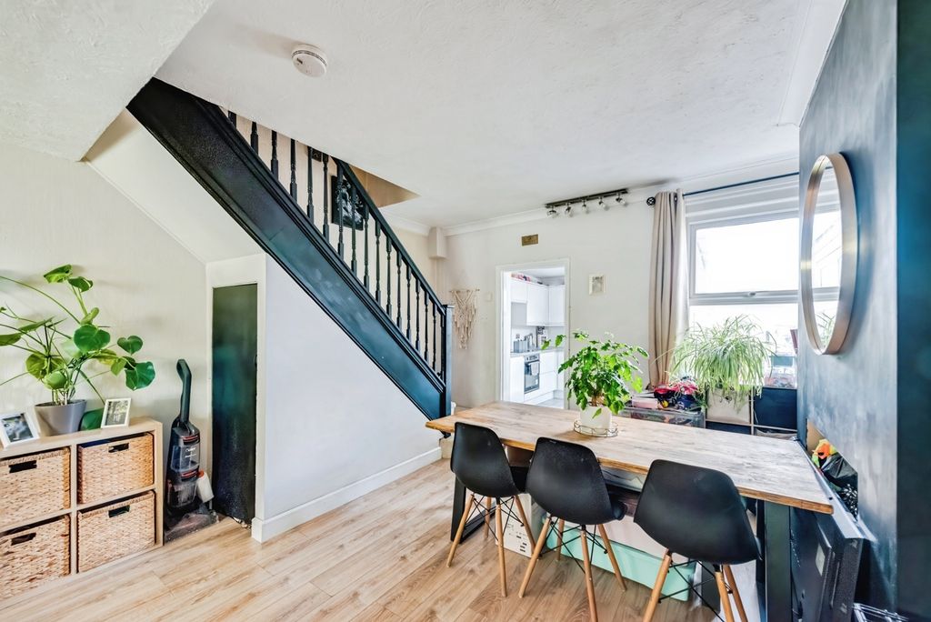 Property photo 1 of 16 Pbox-Img.Jpg