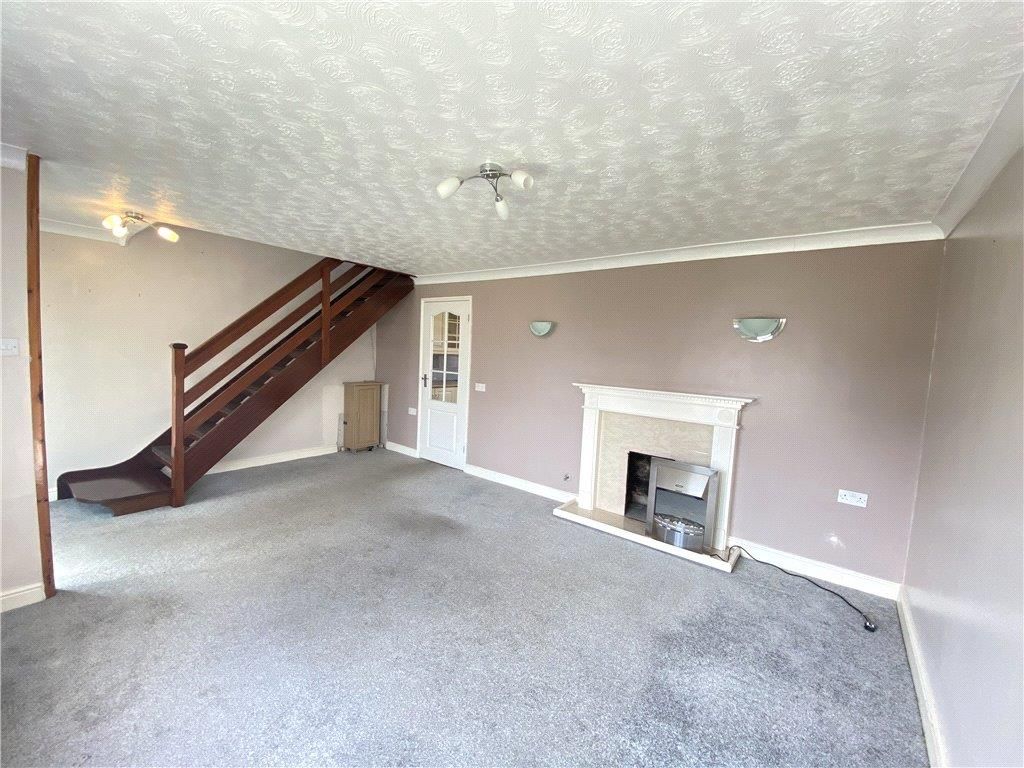 Property photo 3 of 9 Lounge