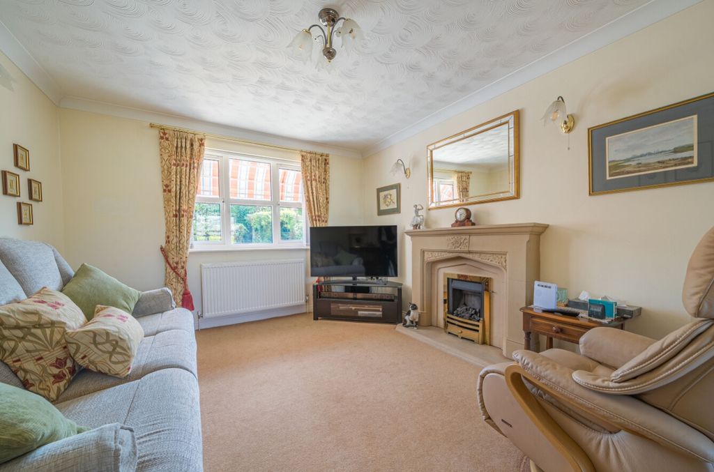 Property photo 2 of 22 1324514-15-687059d9c6472