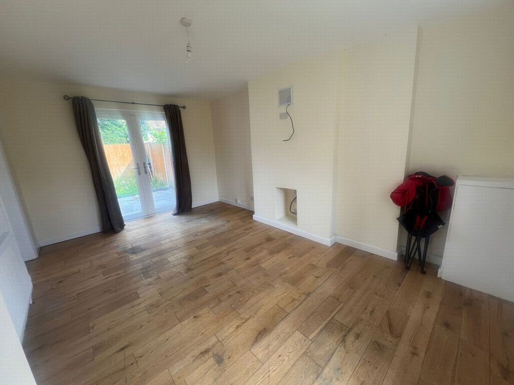 Property photo 1 of 13 Photo 6