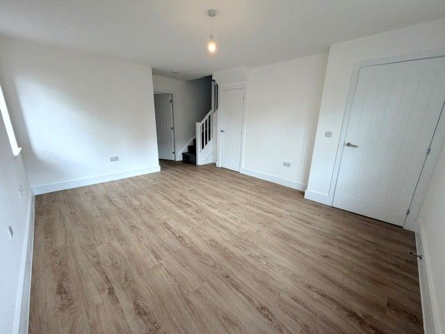 Property photo 2 of 10 Living Room
