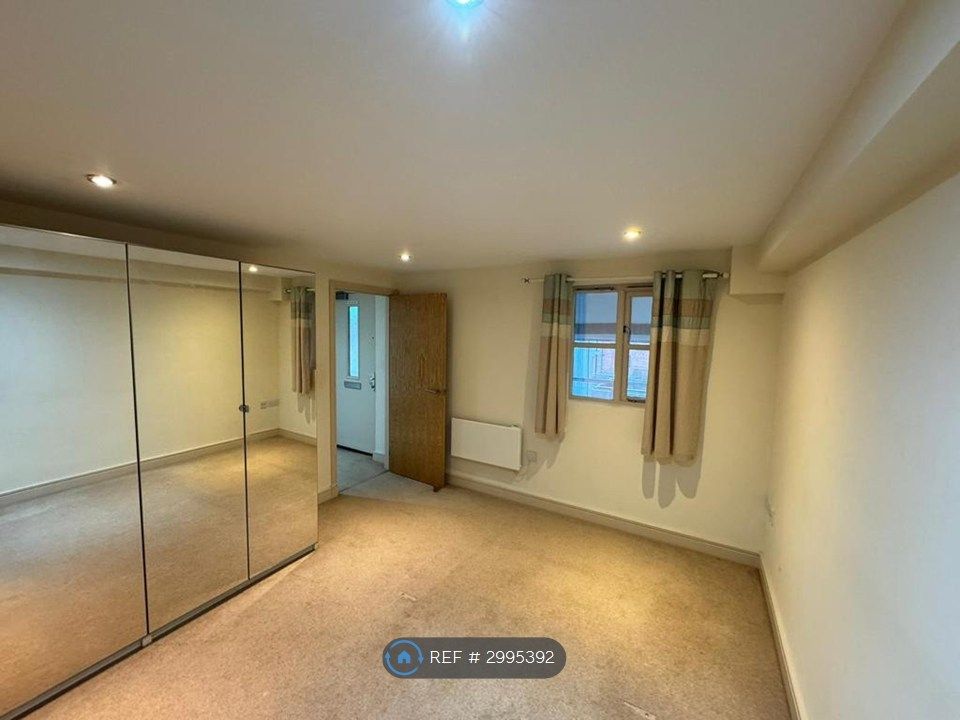 Property photo 3 of 6