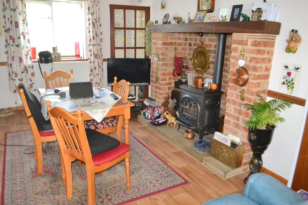 Property photo 3 of 11 Dining Room