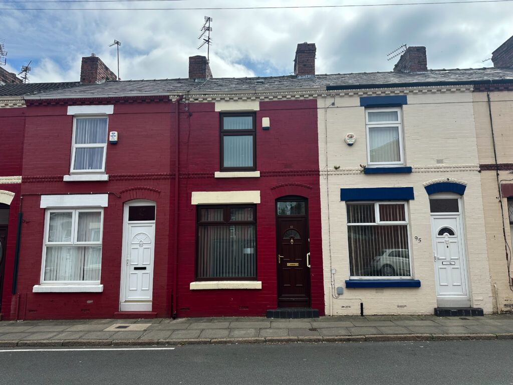 Property photo 1 of 12