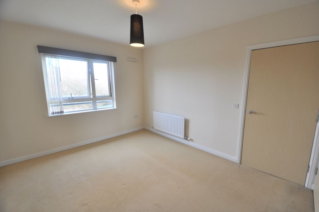 Property photo 3 of 7 Master Bedroom