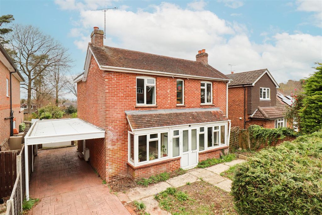 Property photo 1 of 17 Front