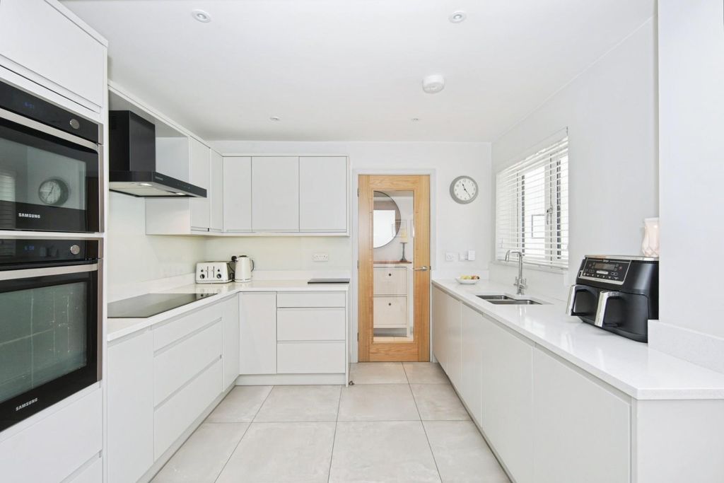 Property photo 2 of 35 4-16.Jpg
