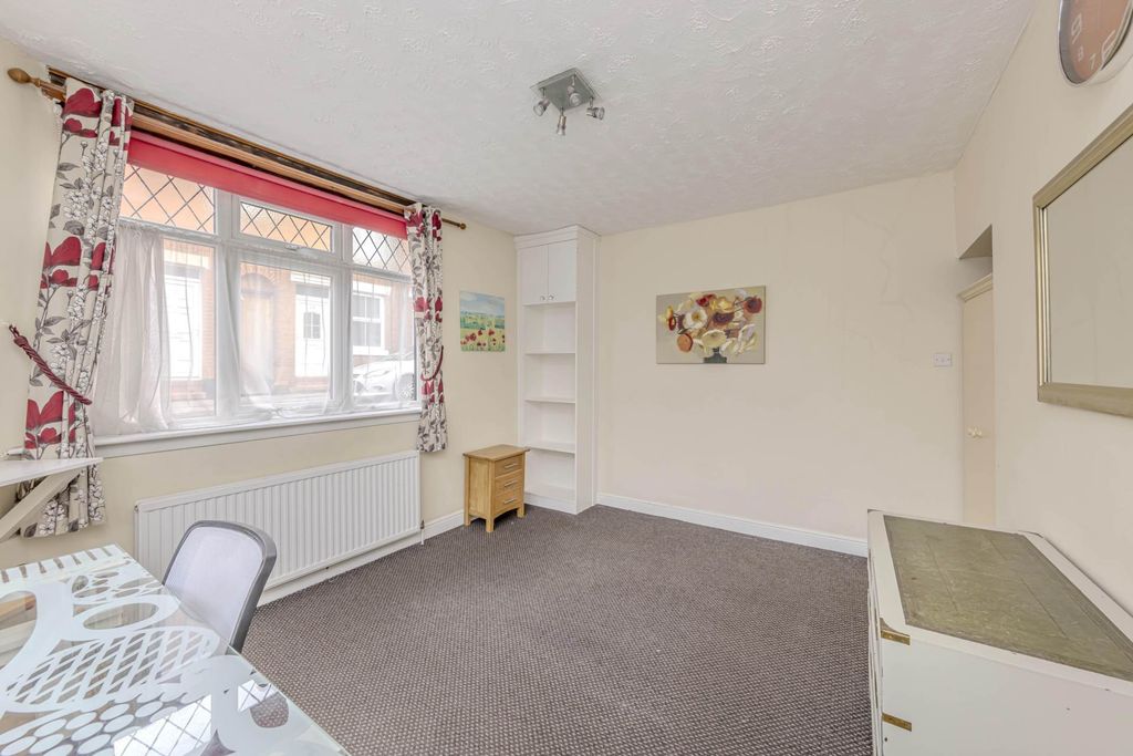 Property photo 3 of 21