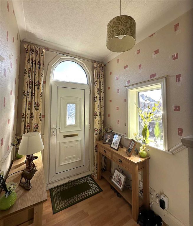 Property photo 2 of 12 Ground Floor