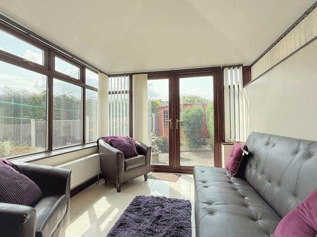 Property photo 3 of 23 Conservatory/Extension
