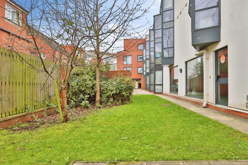 Property photo 3 of 9