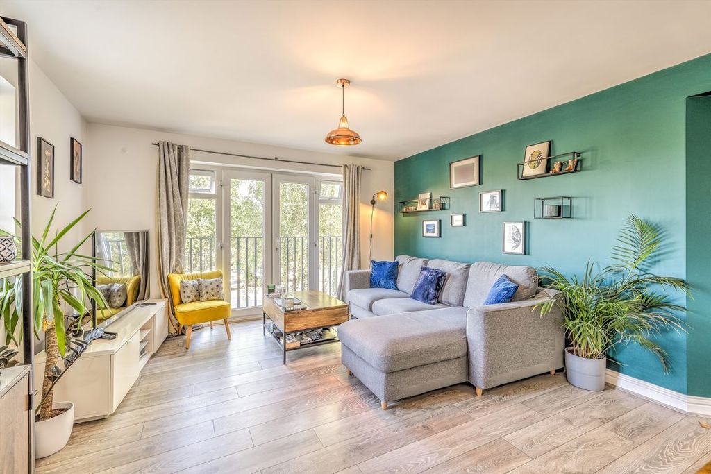 Property photo 2 of 5