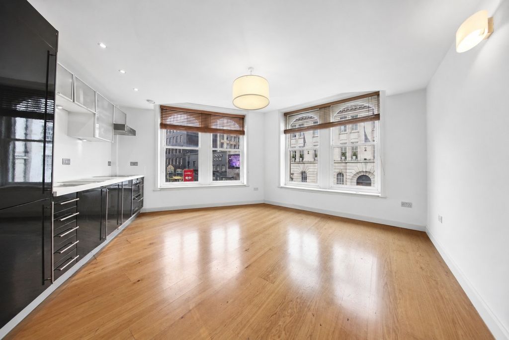 Property photo 3 of 12 960975