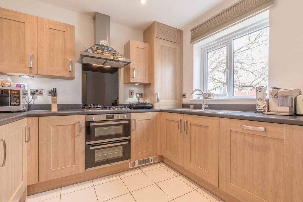 Property photo 2 of 13 Kitchen