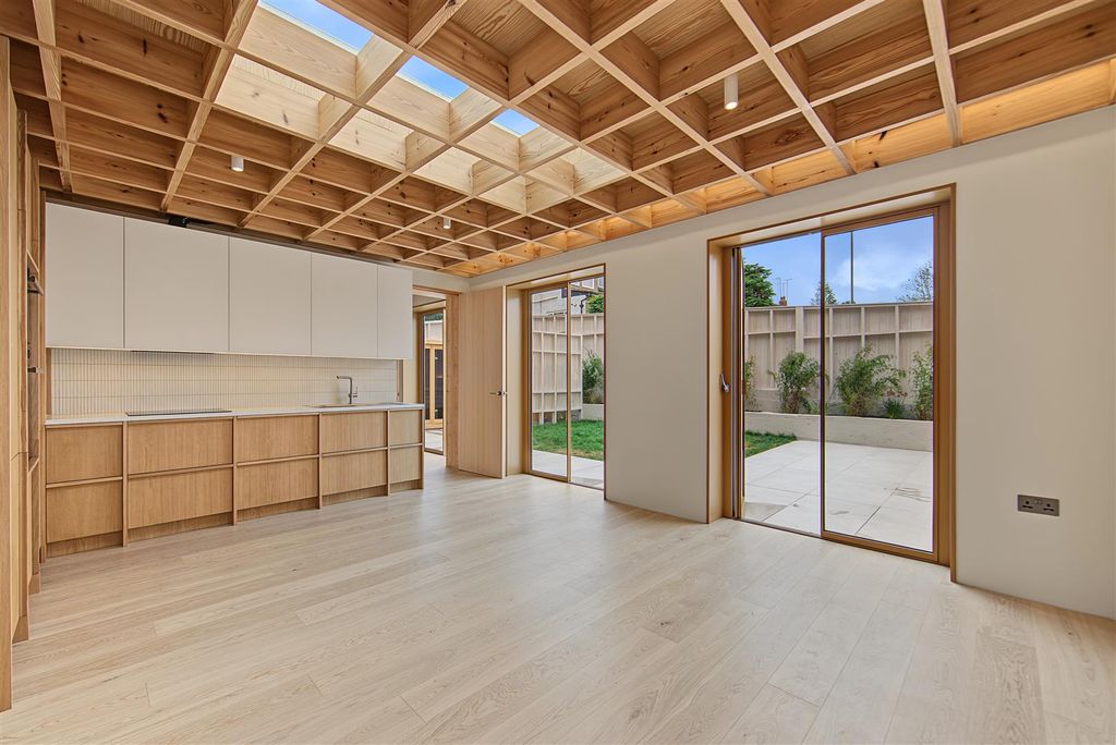 Property photo 3 of 11 3.Jpg