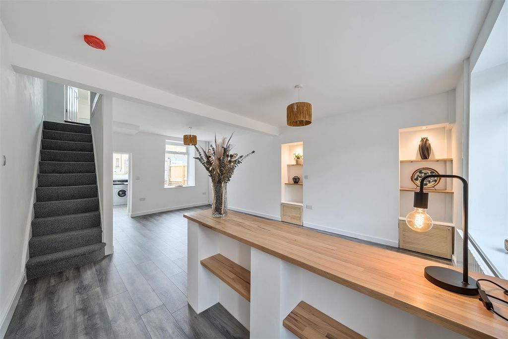 Property photo 1 of 20 1361295-15-68E3d8d75E4Fb.Jpg