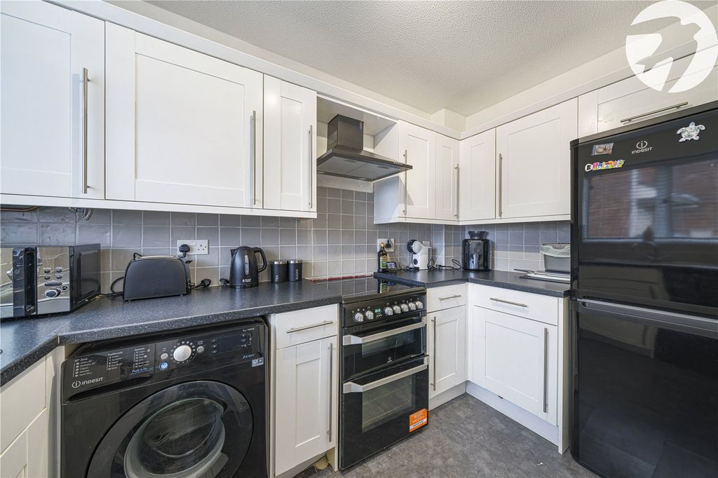 Property photo 3 of 22 Picture No. 20