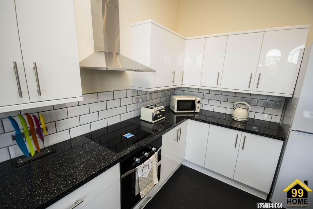 Property photo 2 of 9 Photo 1