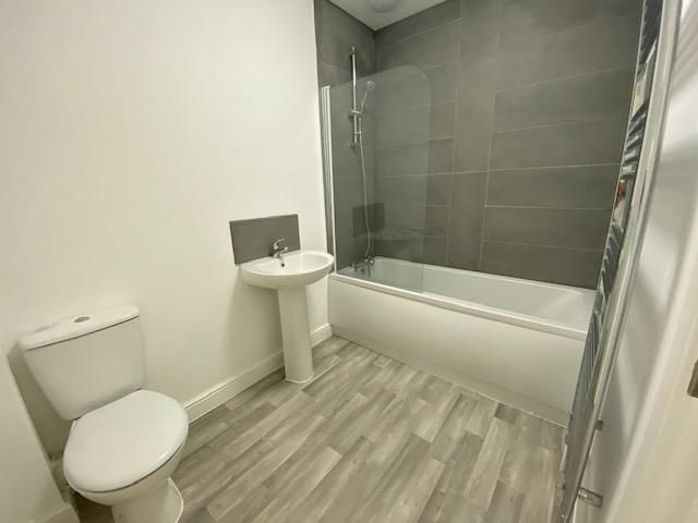 Property photo 3 of 4 Bathroom