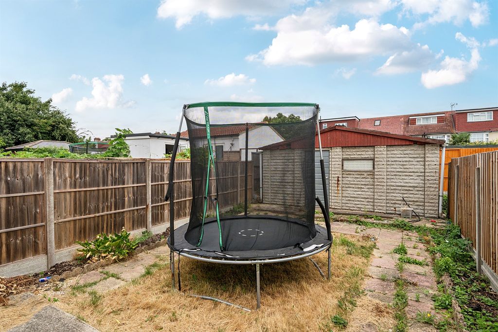 Property photo 2 of 12