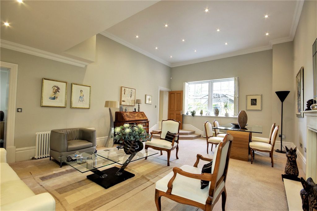 Property photo 2 of 19 Picture No. 33