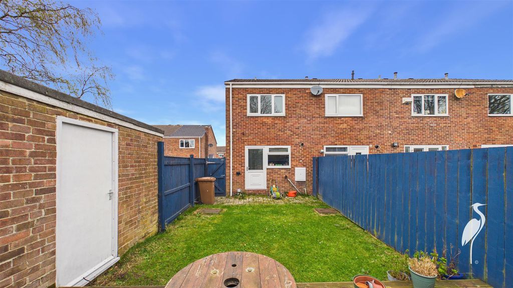 Property photo 2 of 16 Outside