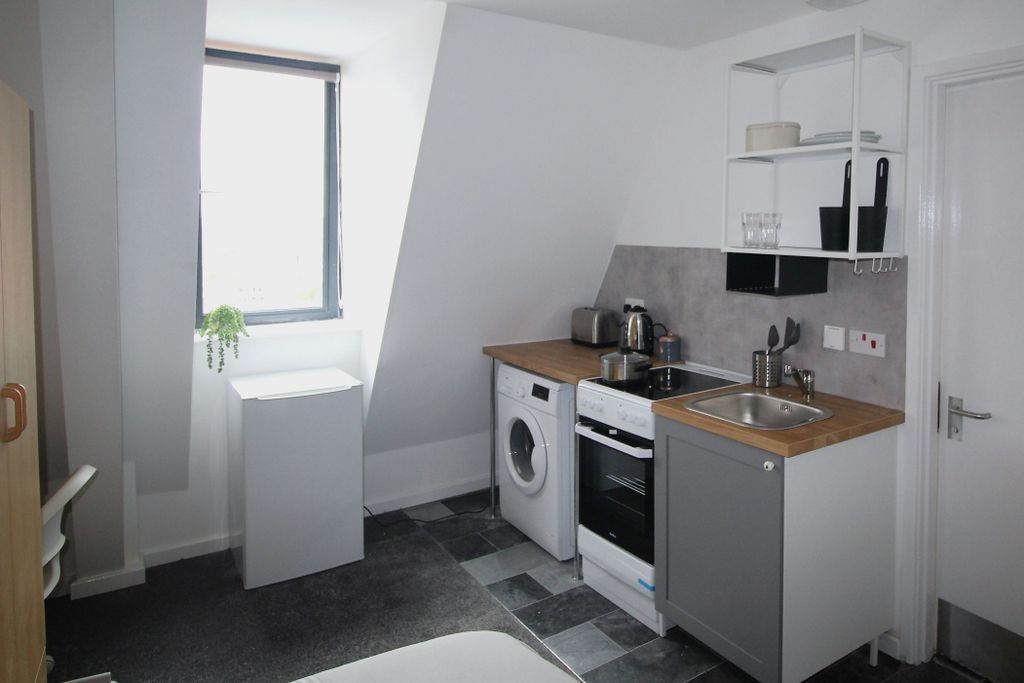 Property photo 2 of 4