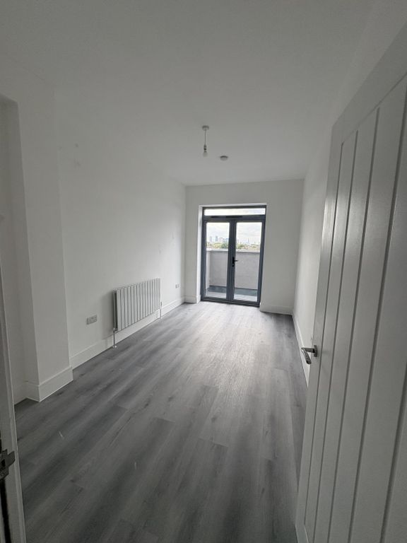 Property photo 2 of 6 Gallery