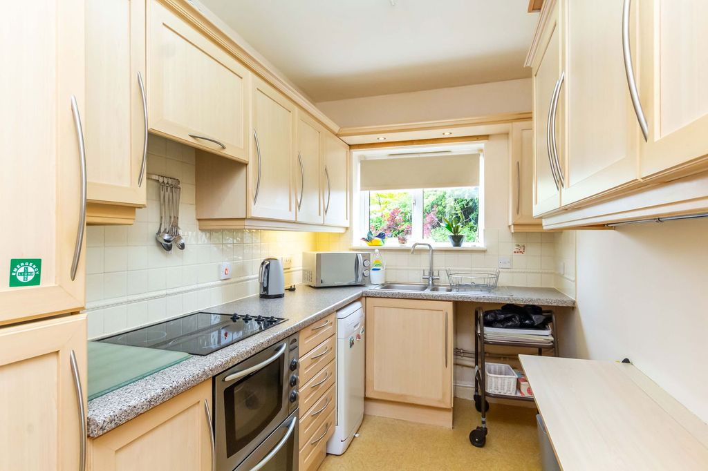 Property photo 3 of 15