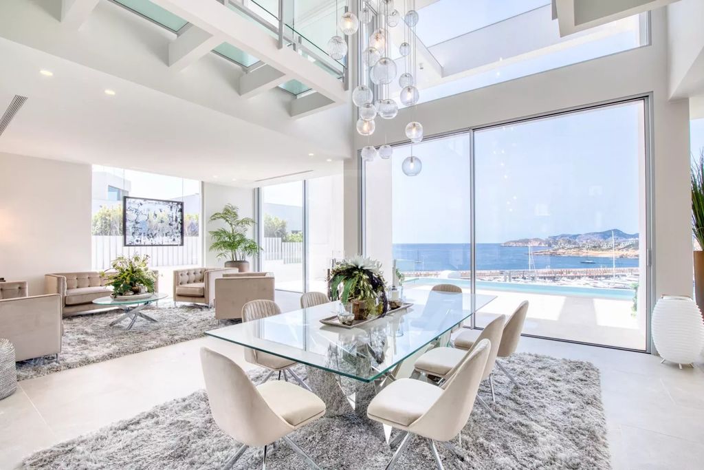 Property photo 3 of 17 Agency:  Mallorca Agent

Agent: Sebastian

Location:  El Toro

Type: Villa

Agency:  Mallorca Agent

Agent: Sebastian

Location:  El Toro

Type: Villa