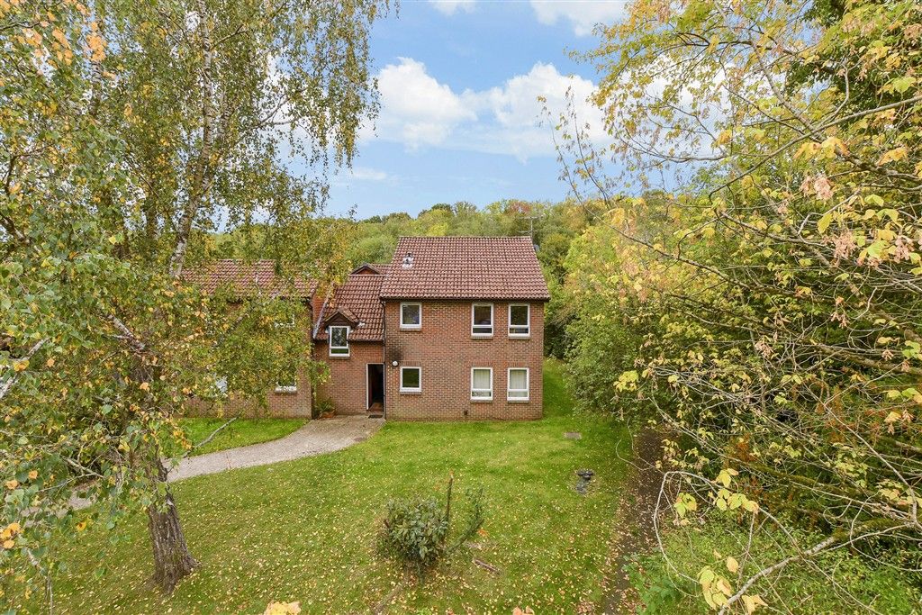 Property photo 2 of 12 External (Brochure)