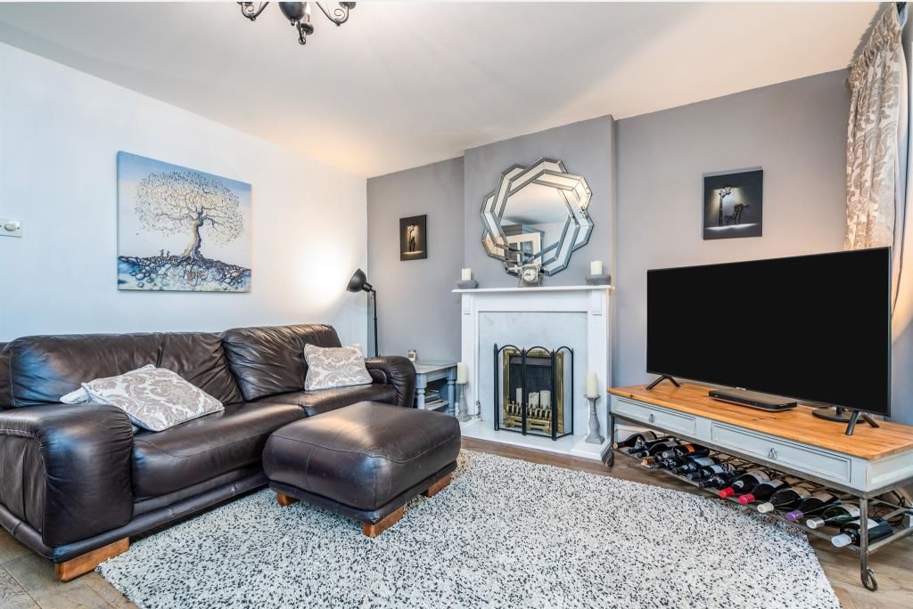 Property photo 3 of 17 Image