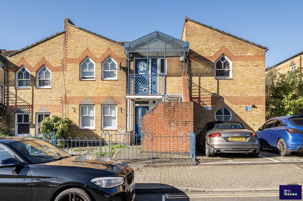 Property photo 3 of 9