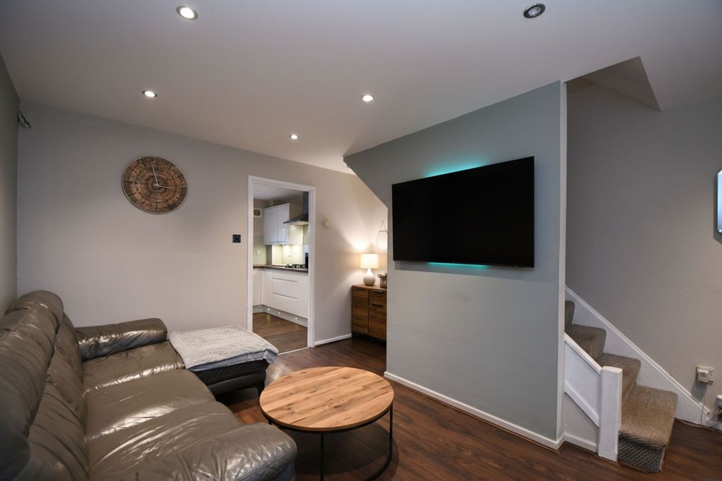 Property photo 3 of 13