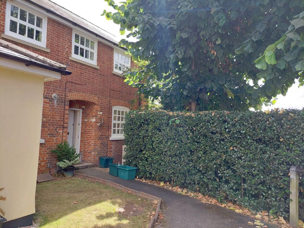 Property photo 1 of 25