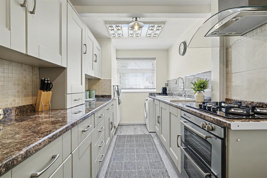 Property photo 3 of 24 Kitchen