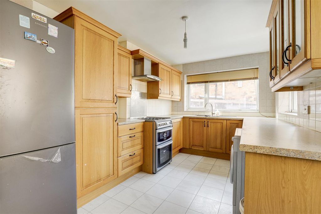 Property photo 3 of 16 7912.Jpg
