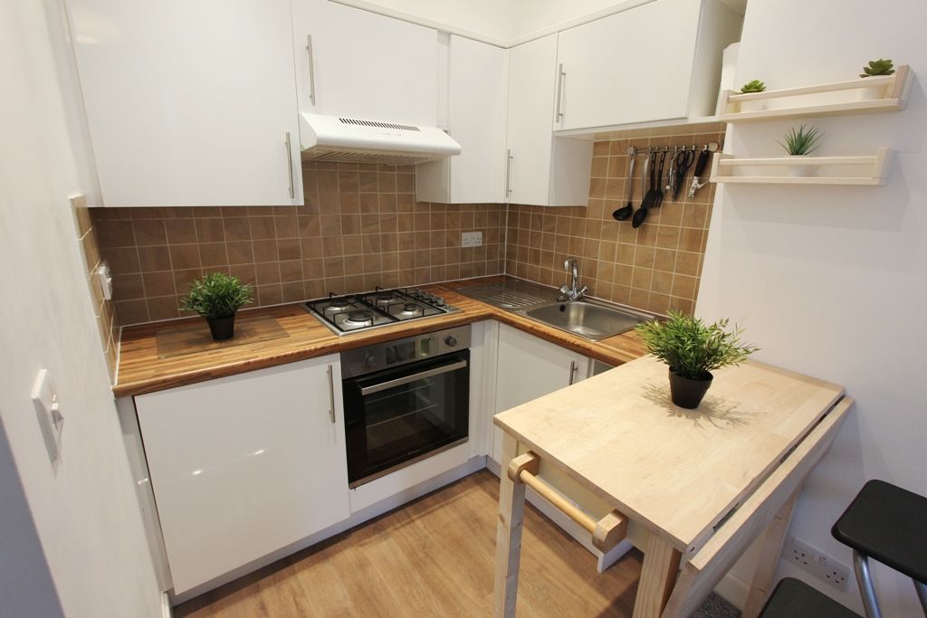 Property photo 1 of 8 Kitchen