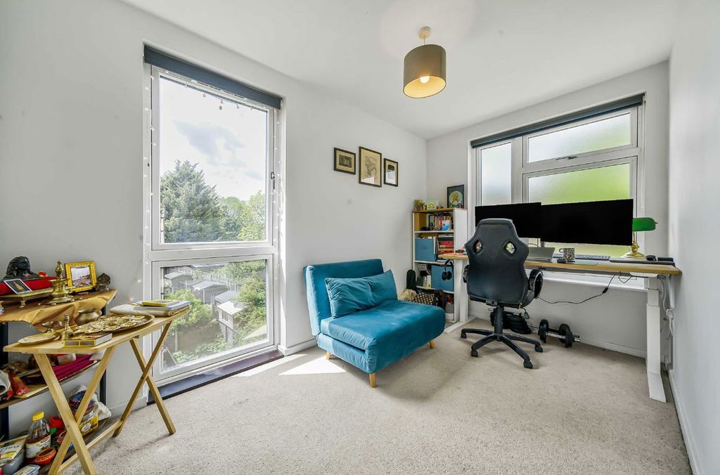 Property photo 3 of 7