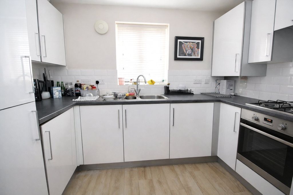 Property photo 2 of 7 Picture No. 17