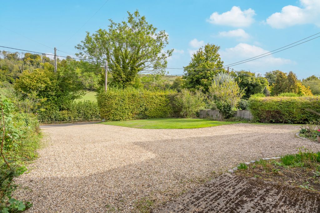 Property photo 2 of 24 Picture No. 03